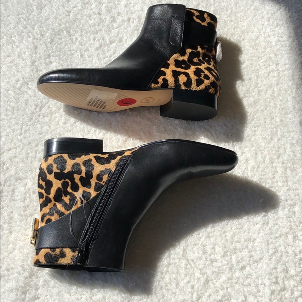 😍NEW‼️MK MICHAEL KORS WOMENS ANKLE BOOTS|Size 6M - Picture 8 of 8
